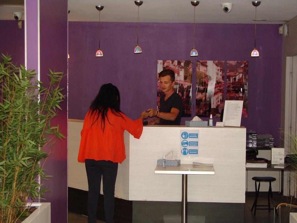 Icone Hotel - Annecy Bagian luar foto
