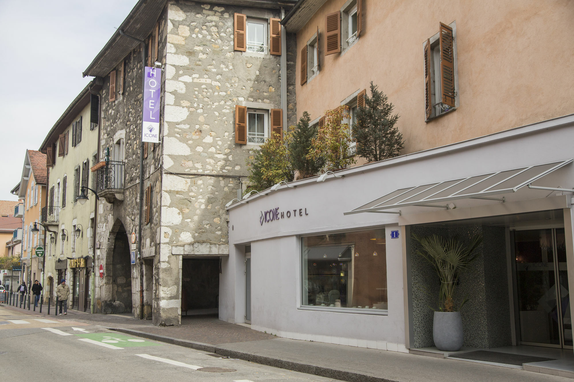 Icone Hotel - Annecy Bagian luar foto